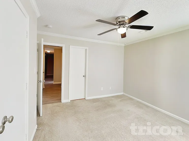 12209 Stewarts Crossing Dr — Photo 7