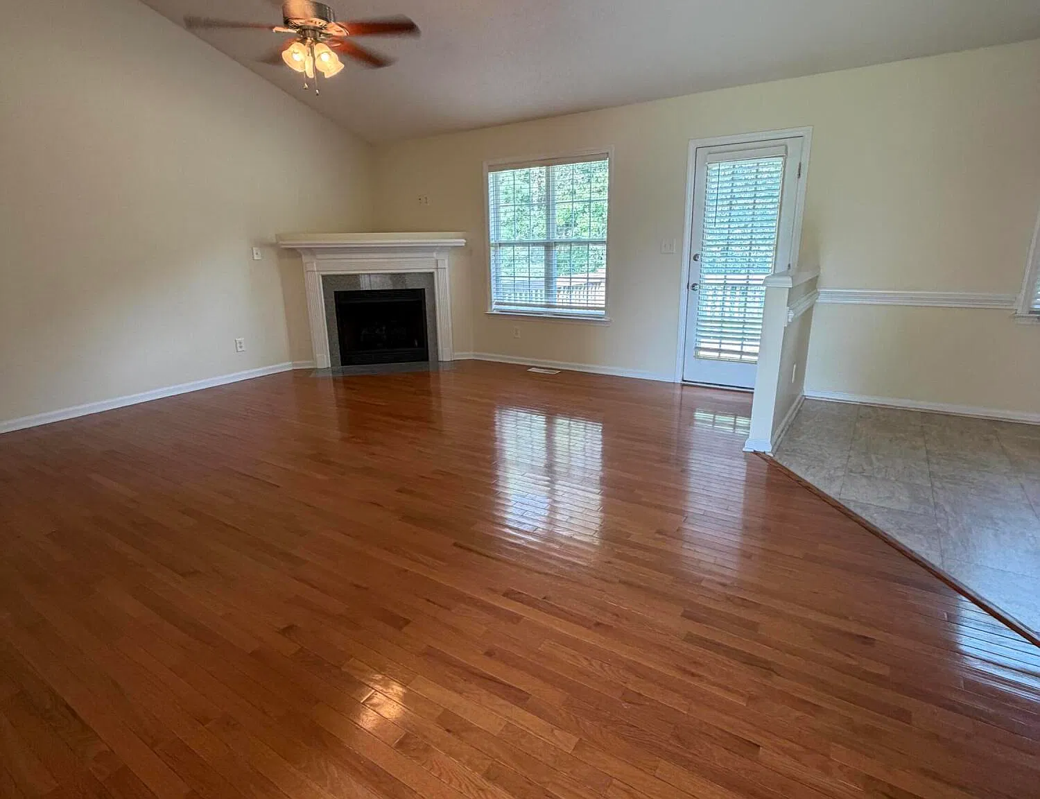3 bed, 2.0 bath, $2,000 — Photo 4