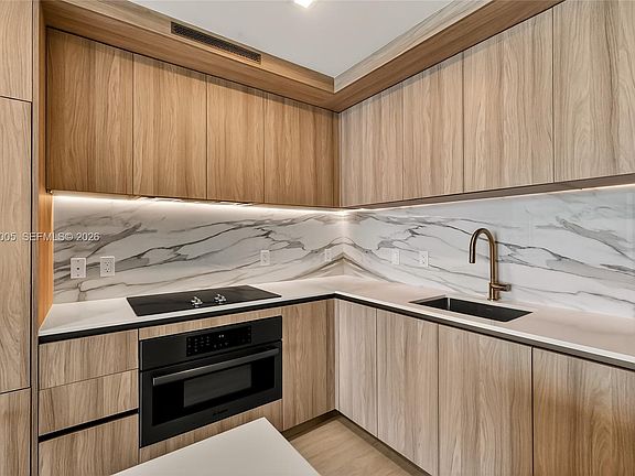 2nd image of 77 5th St #4202