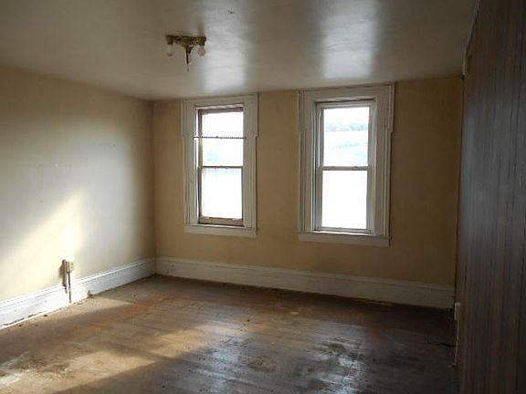 Living Room Unit 1