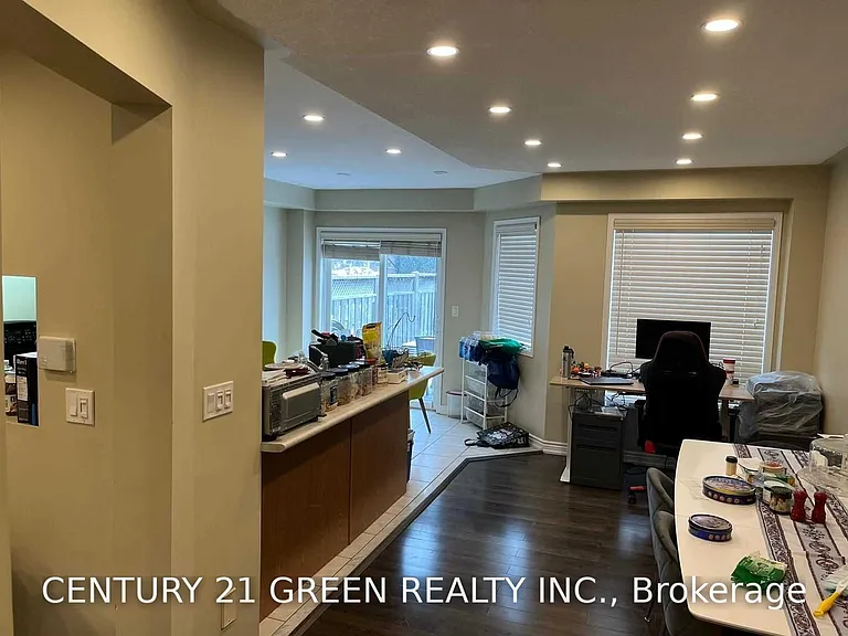 181 Manley Ln #UPPER — Photo 5