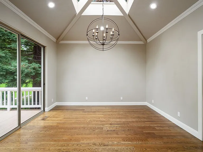 651 Manresa Ln — Photo 10