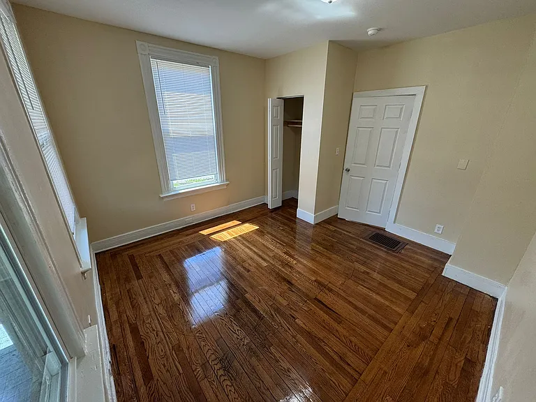 280 Norton St #1B — Photo 5