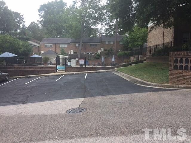 2nd image of 3732 Yorktown Pl #3732