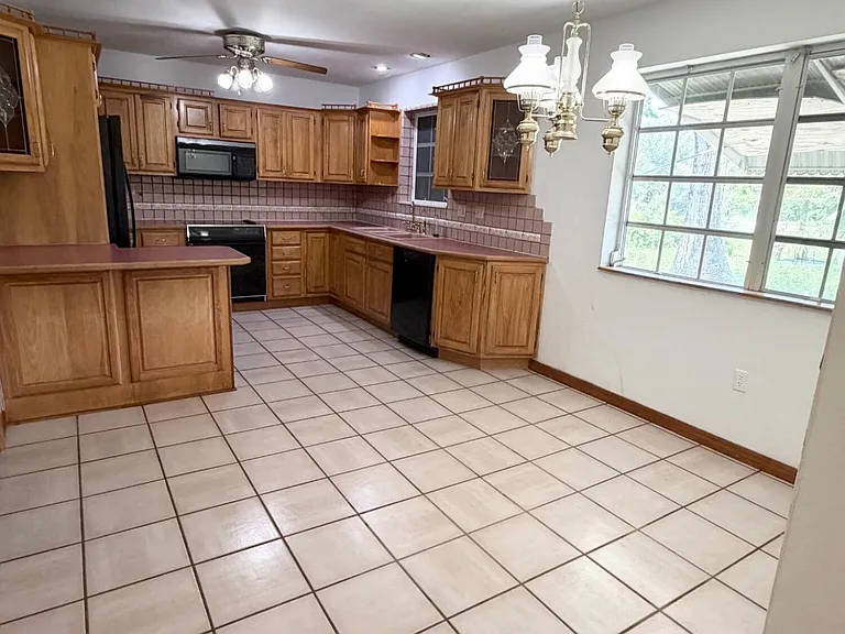 24700 SW 129th Ave — Photo 3