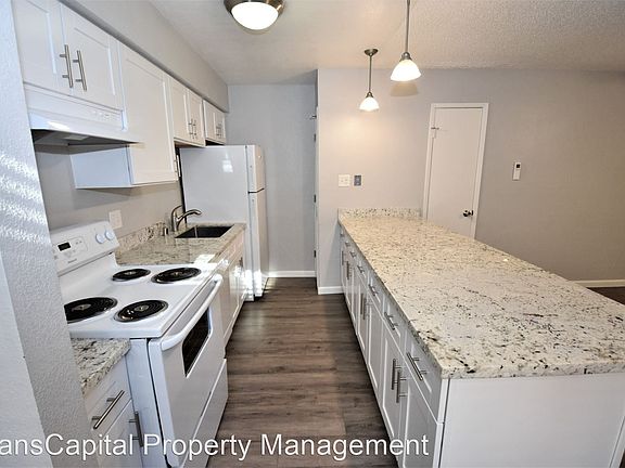 3rd image of 2109 W St APT 1