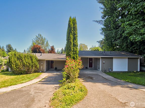 2nd image of 1841 Yew Avenue NE