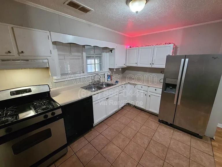 1662 Idlewood Rd #1 — Photo 8
