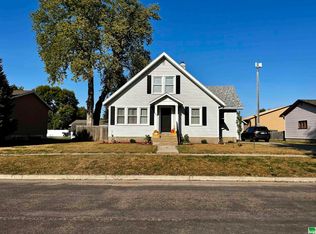 307 W Washington St, Elk Point, SD 57025