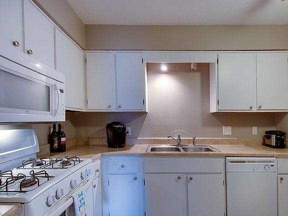 4th image of 7092 Bristlewood Dr #E