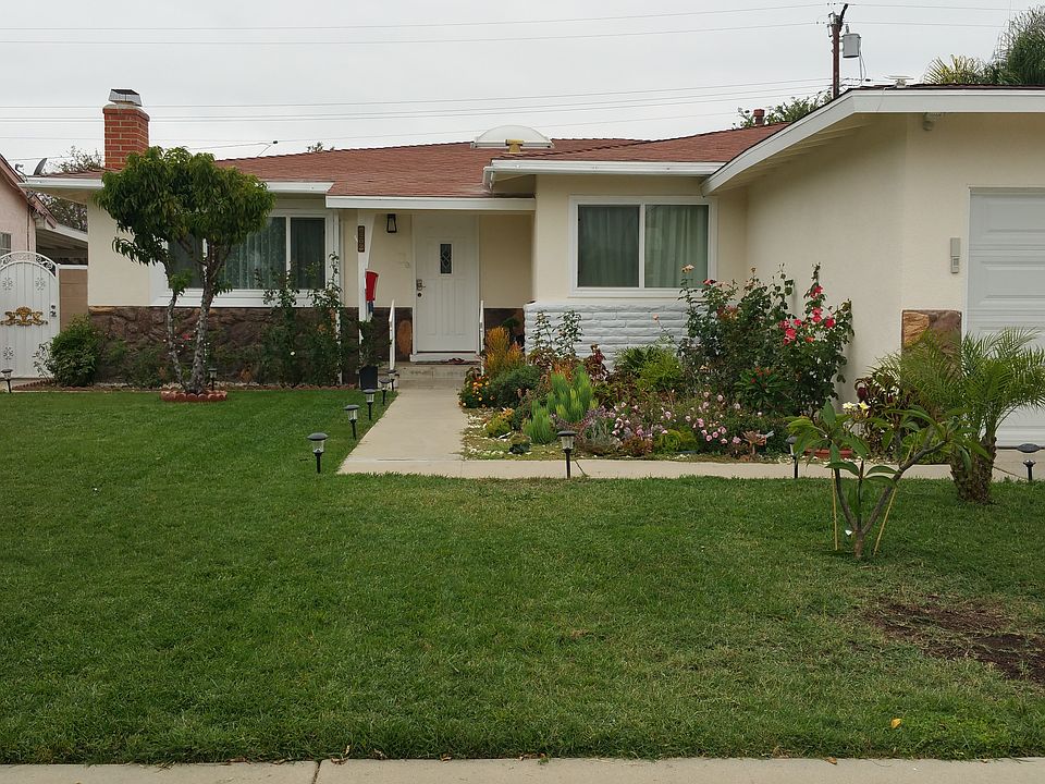 1st image of 2209 S Waverly Dr