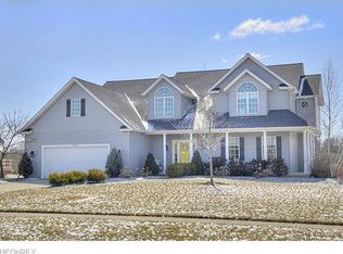 35925 Hanamar Dr, Avon, OH 44011