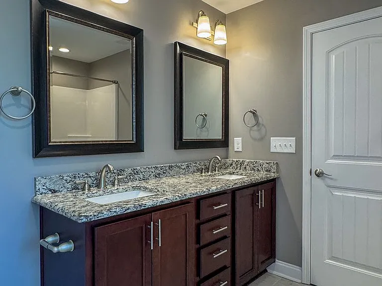 7550 Hillside Ave — Photo 22