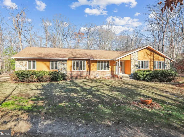 1701 Sanford Dr, Accokeek, MD 20607