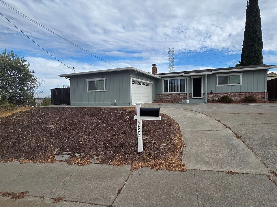 2905 Windsor Dr