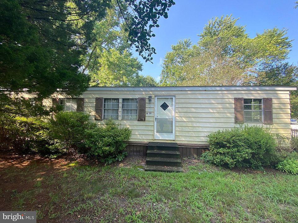 1st image of 27515 Clover Ln