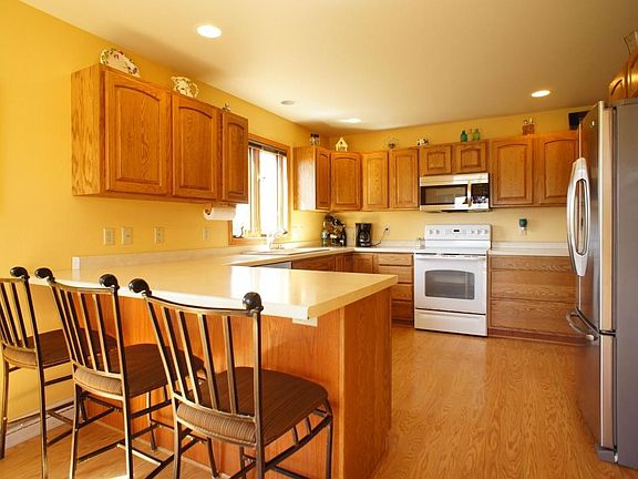 Open Kitchen With Snack Bar
