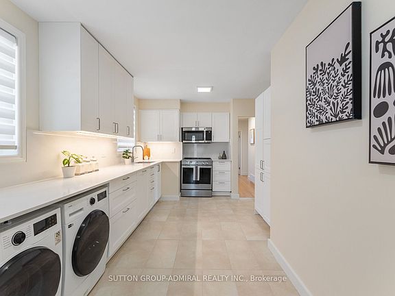 5th image of 25 Rowallan Dr