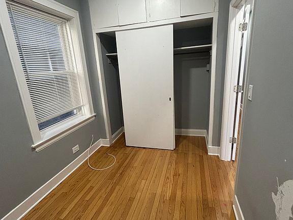 3rd image of 5937 N Maplewood Ave Unit 1N
