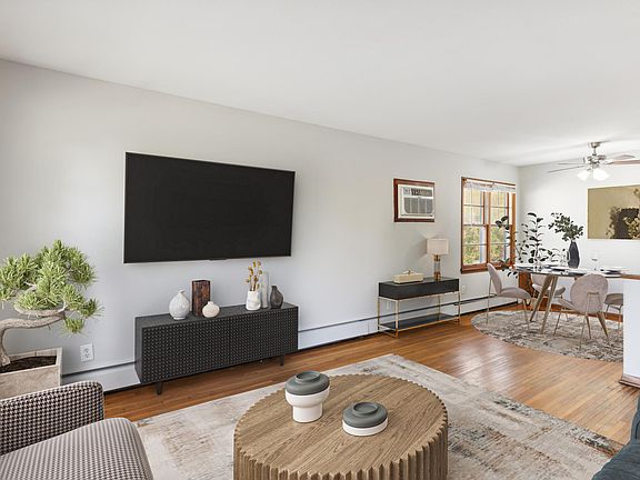 5th image of 3211 Minnehaha Ave #7e7683bd8