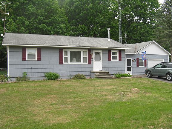 2nd image of 10 Astoria Ave