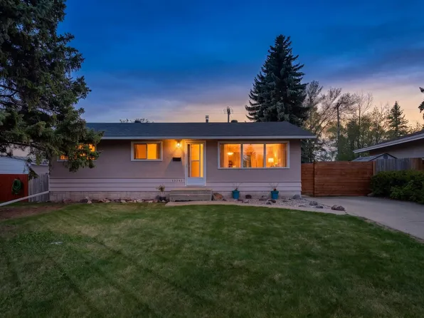 15241 85th Ave NW, Edmonton, AB T5R 3Z8