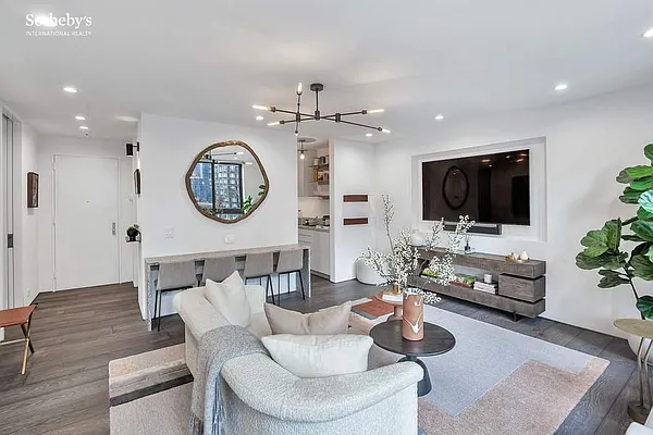 Sold by Sotheby's International Realty | media 45