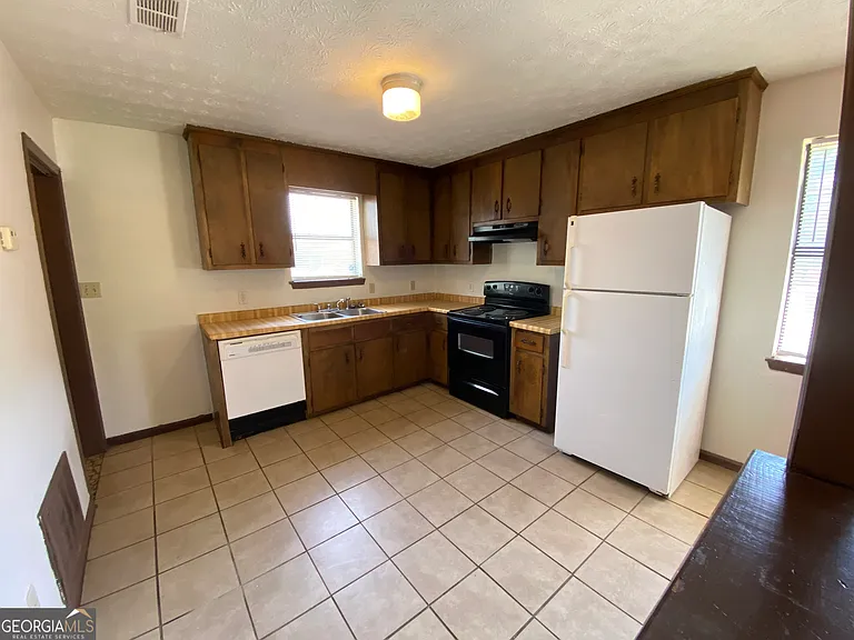 129 Tanglewood Dr #B — Photo 7