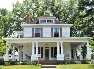 1521 Roosevelt Ave, Eldorado, IL 62930