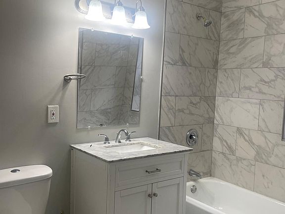 5th image of 7621 S Emerald Ave #1
