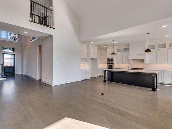 2nd image of 7903 Mokara St