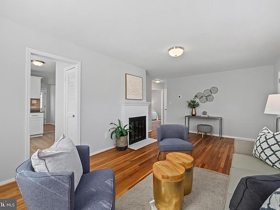 5th image of 3112 Annandale Rd