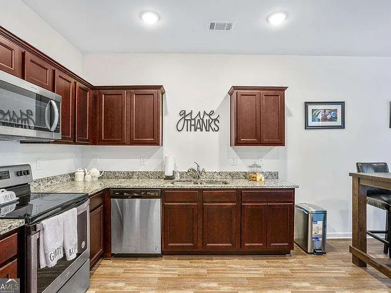 3220 Tarian Way — Photo 3