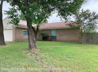 18526 Sweetmeadow Dr, Spring, TX 77379