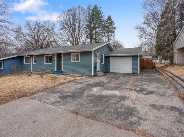 1018 Pine St, Sun Prairie, WI 53590