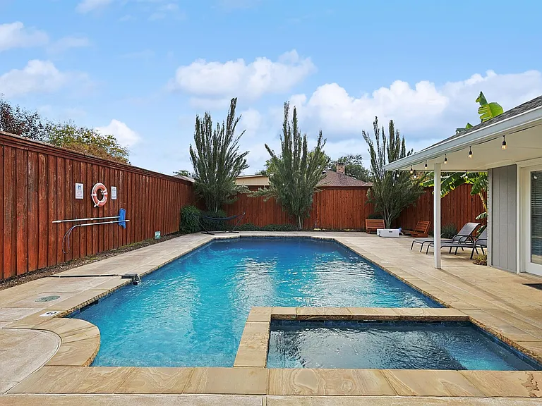 812 Green Brook Dr — Photo 42