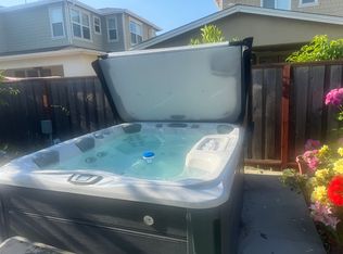 2572 Estery Ln, Santa Rosa, CA 95403