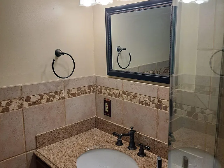 322 N 6th St #320 — Photo 11