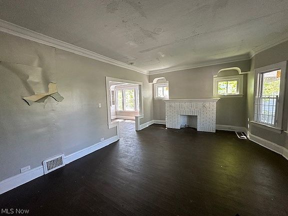 2nd image of 3413 E 143rd St