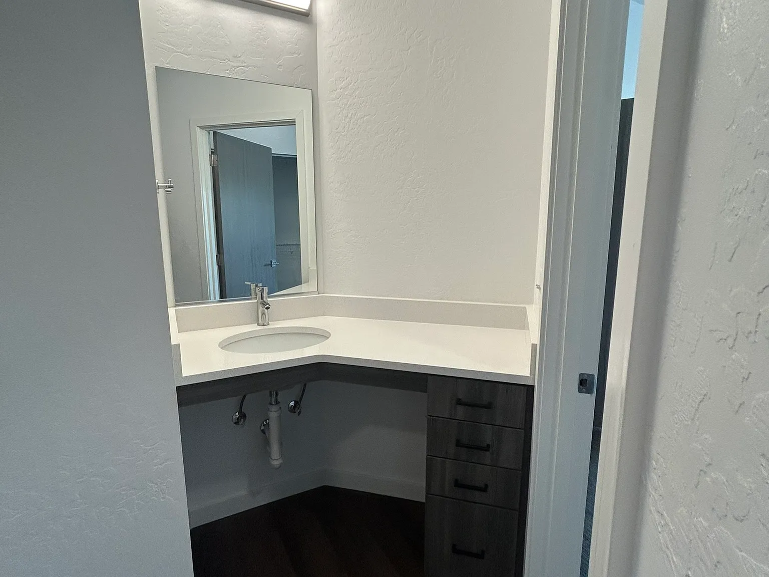 2 bed, 1043 sqft, $1,650 — Photo 4