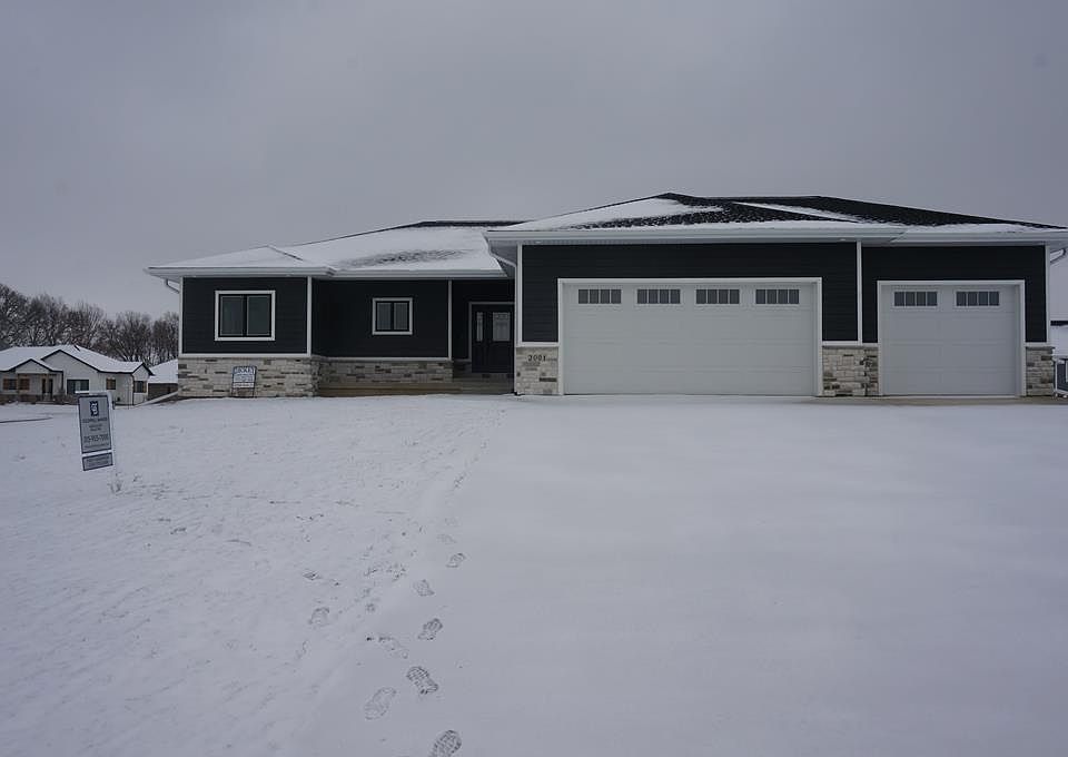 1st image of 2001 Burr Oak Ln