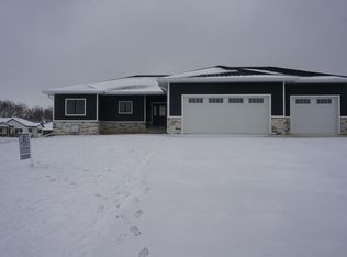 2001 Burr Oak Ln, Humboldt, IA 50548