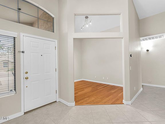 5th image of 2662 S IOWA Street