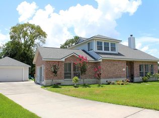 5125 Greenwater Dr, Willis, TX 77318
