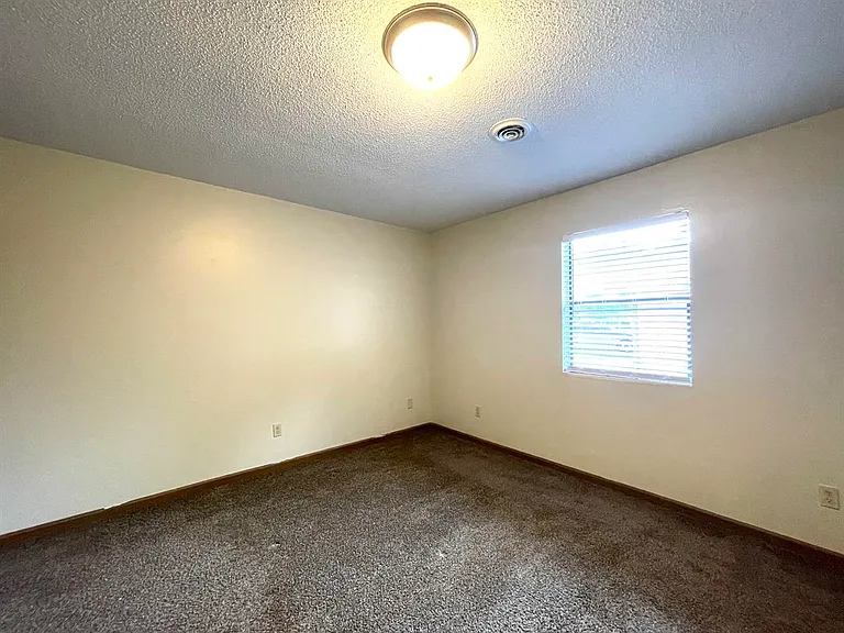 1305 W Copeland St #A — Photo 6