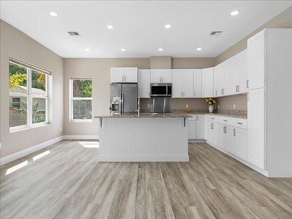 2nd image of 9122 Bamboo Dr