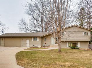 1111 Idaho Ave N, Golden Valley, MN 55427