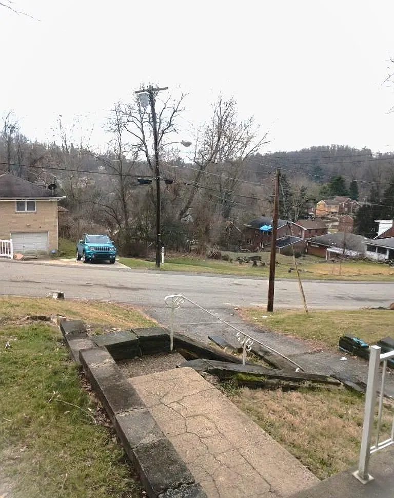 3 bed, 2000 sqft, $1,490 — Photo 2