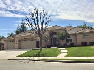 10805 Dino Ridge Dr, Bakersfield, CA 93312