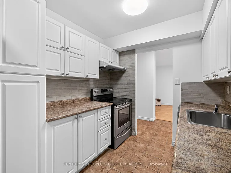 390 Dixon Rd #702 — Photo 10